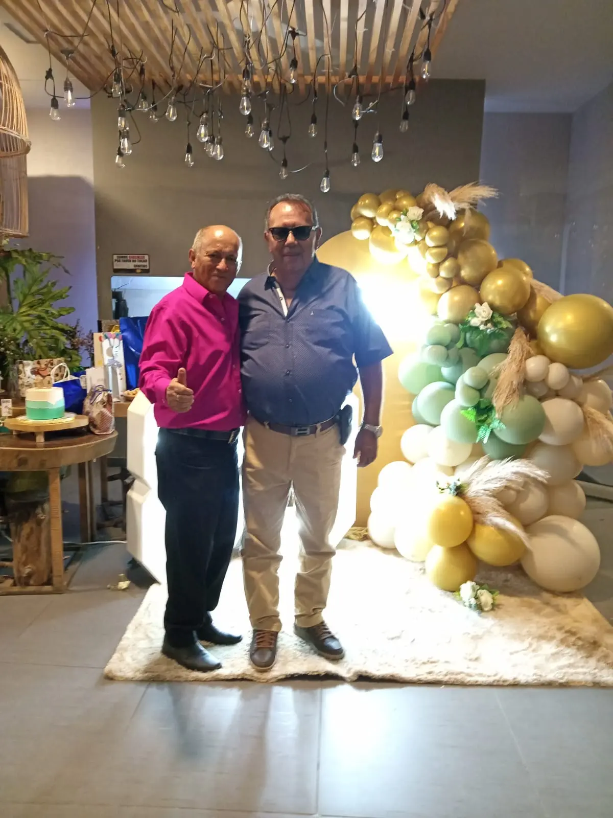 Fiesta de cumpleaños con grupo musical